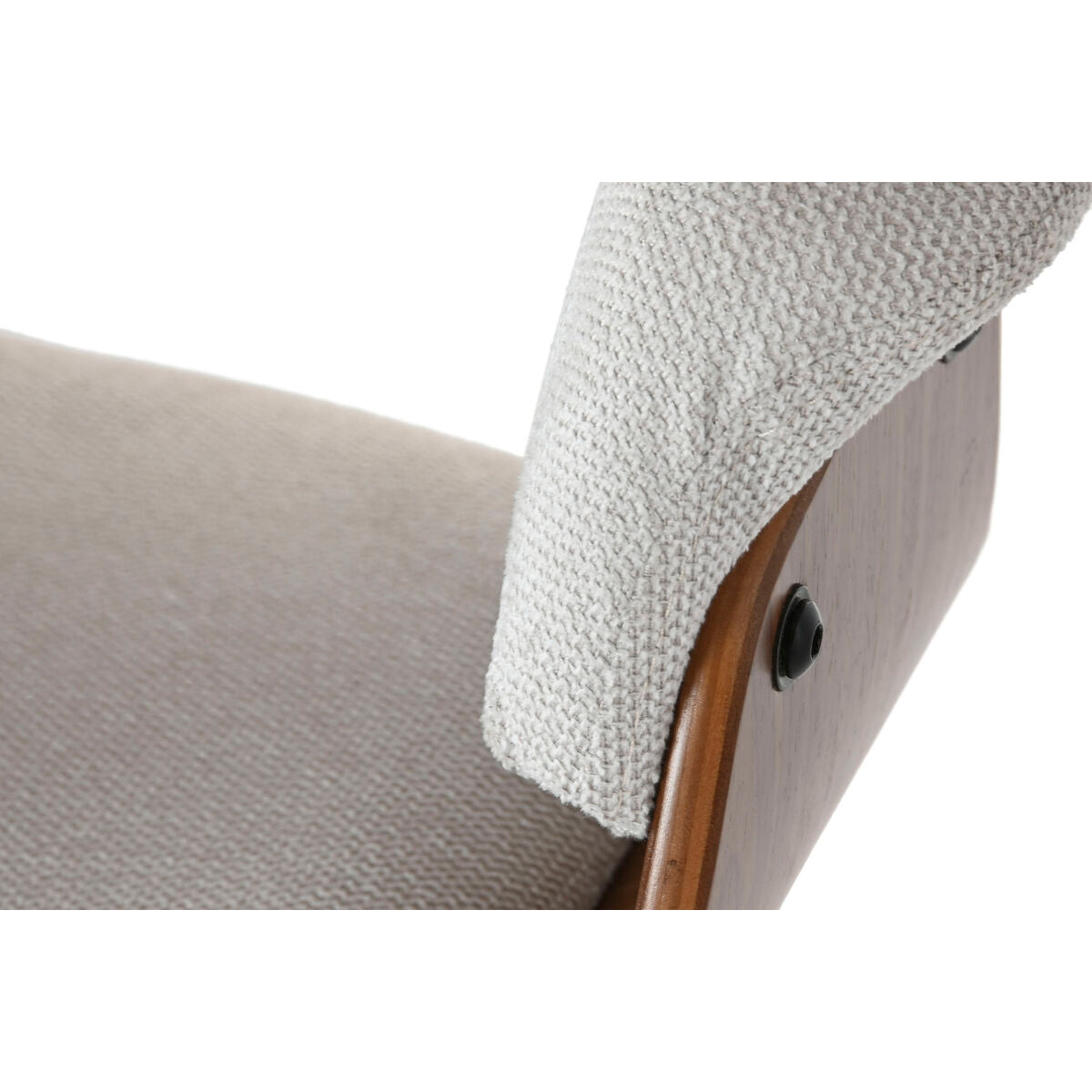 V4H4916A70F0B1B0357B2D2AC3FF2392AC5R6630685P5