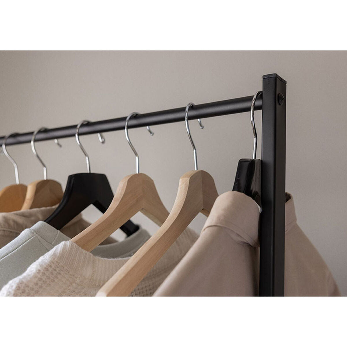 V6HE73B0E1FF8183E6CC0F7156ED61F2023R4483676P2